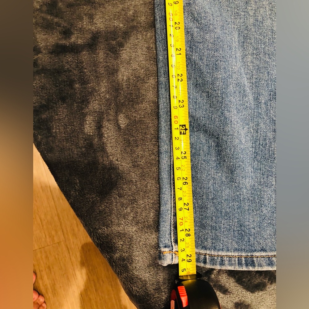 Joe's Jeans Medium Wash Skinny Denim two pants same brand different style. - Picture 11 of 13